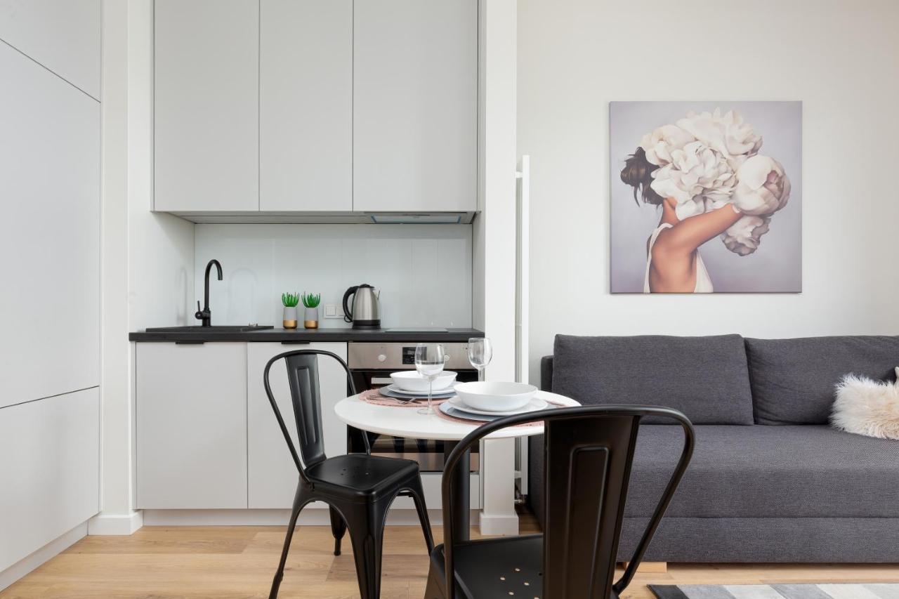 Apartments Business Center Wola Ordona By Renters ワルシャワ エクステリア 写真