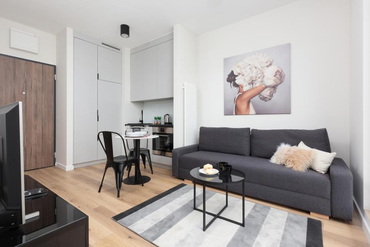 Apartments Business Center Wola Ordona By Renters ワルシャワ エクステリア 写真