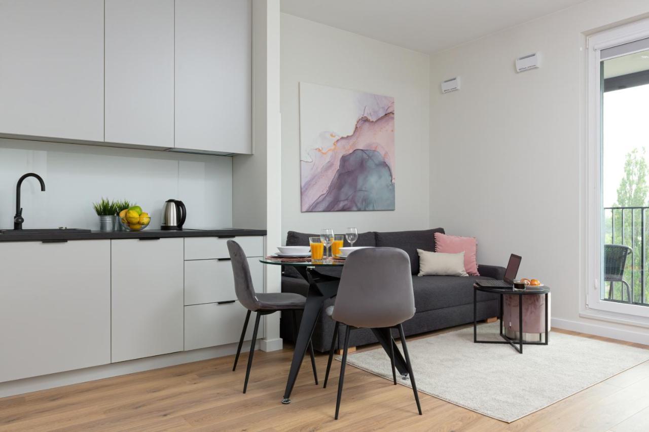 Apartments Business Center Wola Ordona By Renters ワルシャワ エクステリア 写真